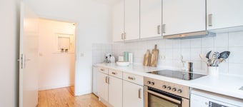 Old building apartment for up to 4 persons "KANU" in the Schanzenviertel - 1st floor