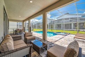 Outdoor pool, pool umbrellas, sun loungers