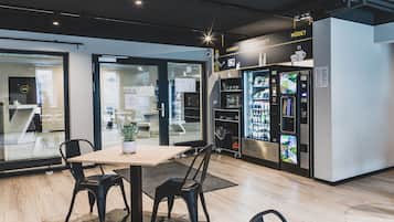 Snack bar