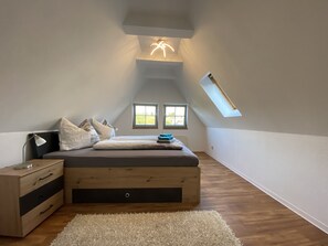 2 Schlafzimmer, Bügeleisen/Bügelbrett, kostenloses WLAN, Bettwäsche
