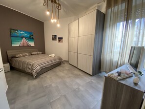 2 bedrooms, iron/ironing board, WiFi, bed sheets - Casa Pirandello (Catania)
