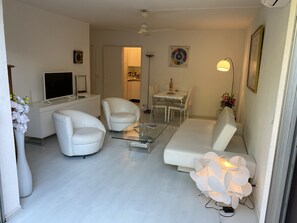 Téléviseur, chaîne audio