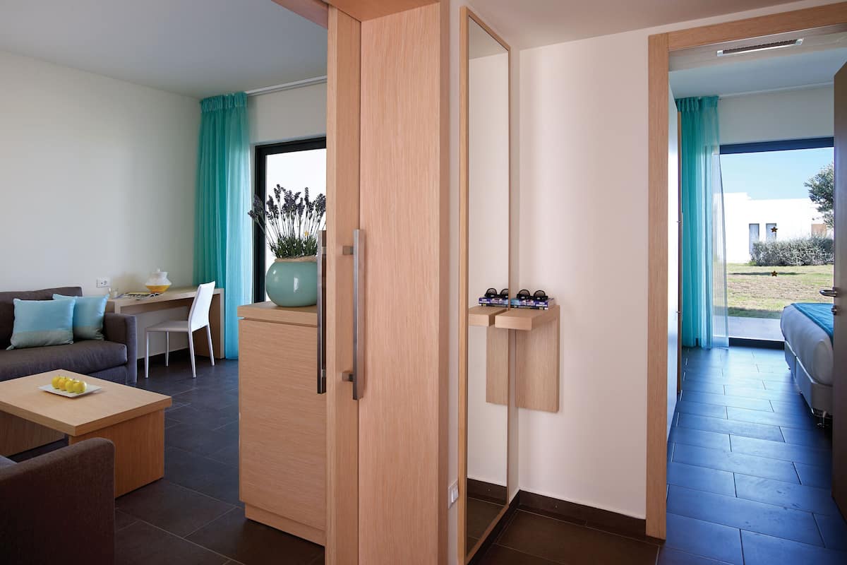 Chambre Familiale, 1 chambre (Inland View)