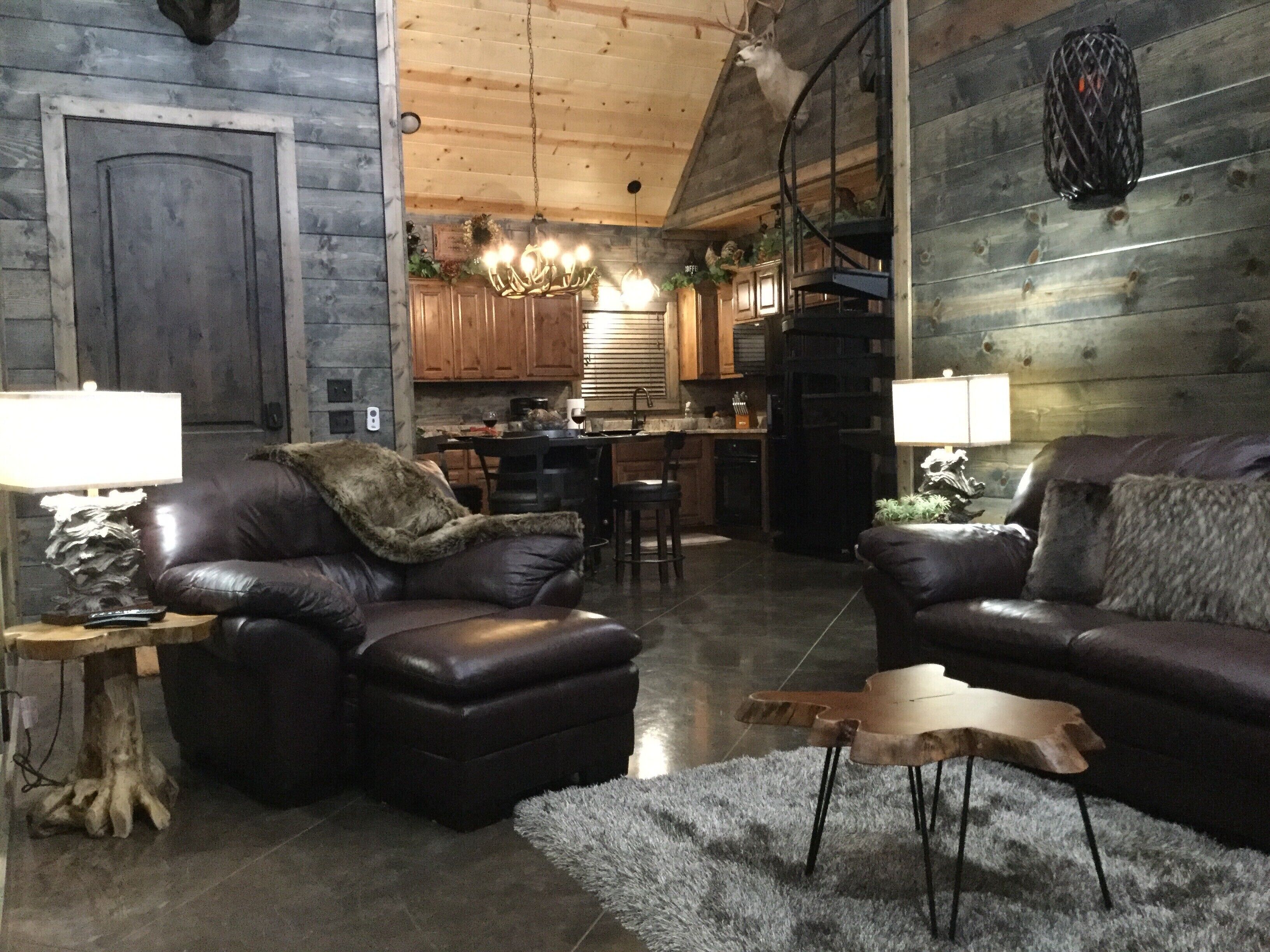 TV connectée, cheminée, jeux vidéo, baby-foot