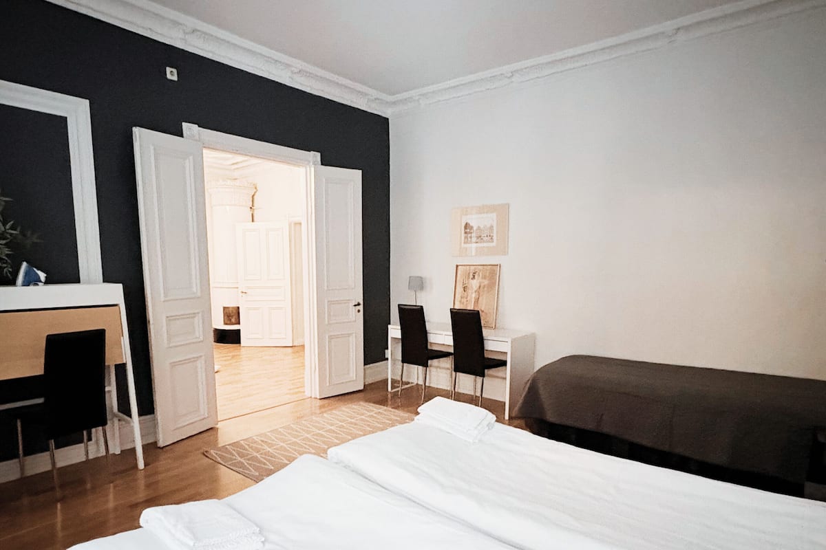 Premium Suite | 1 bedroom, hypo-allergenic bedding, down duvets, desk