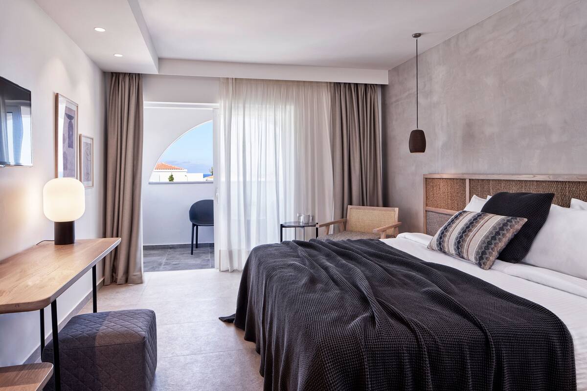 ตู้นิรภัยในห้องพัก, โต๊ะทำงาน, Wi-Fi ฟรี, ผ้าปูที่นอน