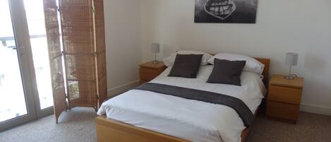 Appartement Ville | 2 chambres, accès au Wi-Fi (inclus), literie fournie