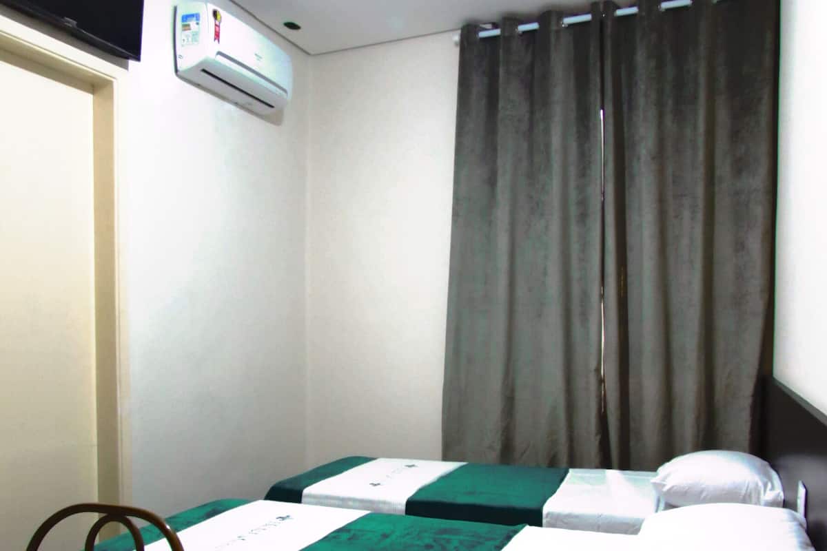 Phòng 2 giường đơn Economy | Minibar, truy cập Internet không dây miễn phí