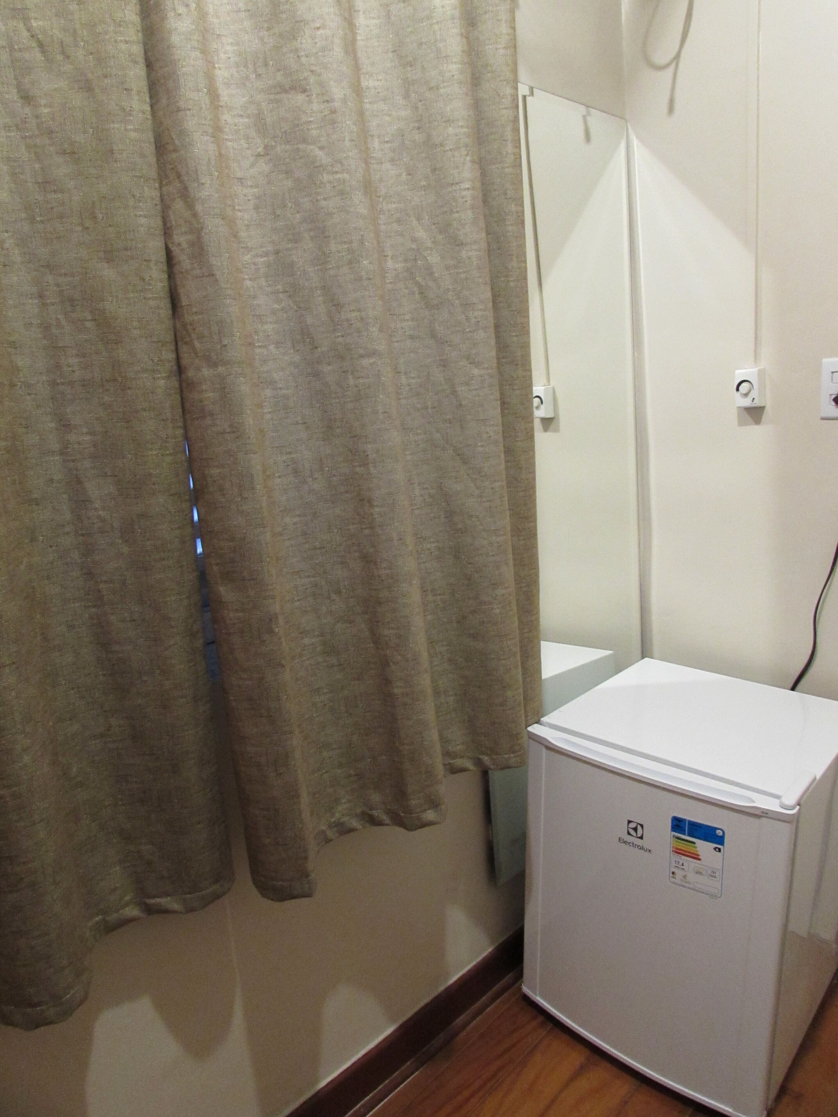 quarto solteiro com banheiro compartilhado | 1 bedroom, minibar, free wifi