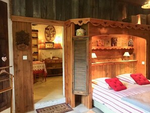 1 bedroom - SUITE ALPAGE (Méolans-Revel)