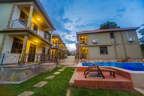 VICTORIA BREEZE APARTMENTS, JINJA
