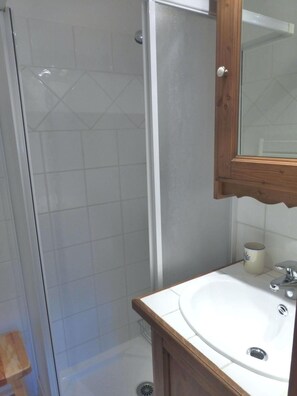 Bathtub