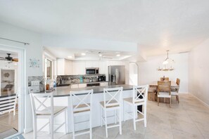 Fridge, microwave, oven, stovetop - Island Oasis-Waterfront Pool home! 10 min walk to the beach! (Marco Island)