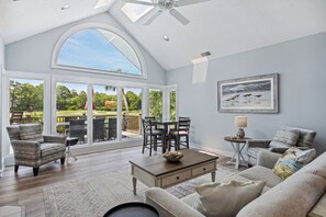 Smart TV - Spectacular home located on the Robert Trent Jones Golf Course (Hilton Head)