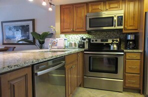 Private kitchen - Gulf Front 2B/2B Dream Vacation Condo At Carlos Pointe Beach Club With Amazing Views! Gorgeous Beach! Southern Tip of Island! (Fort Myers Beach)