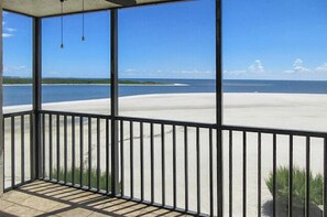 Beach - Gulf Front 2B/2B Dream Vacation Condo At Carlos Pointe Beach Club With Amazing Views! Gorgeous Beach! Southern Tip of Island! (Fort Myers Beach)