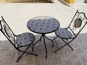 Outdoor dining - APARTMENT WITH TERRACE 2 KM FROM THE SEA 12 KM AIRPORT (Cinisi)