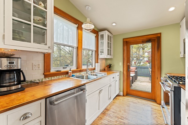 Frigorífic, microones, forn i placa de cuina