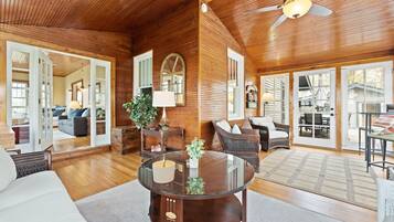 智能電視、電子遊戲、DVD 播放機、乒乓球設施