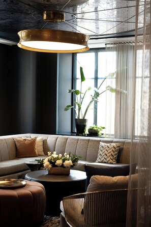 2 restaurantes, café da manhã, culinária americana