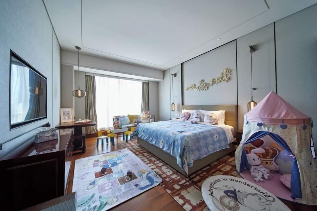 1 Schlafzimmer, hochwertige Bettwaren, Daunenbettdecken