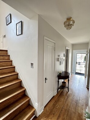 Interior - Luxurious Gem, Cozy home in prime location (Highland Park)