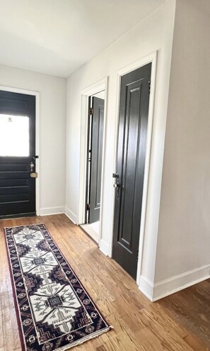 Interior - Luxurious Gem, Cozy home in prime location (Highland Park)