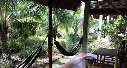 Bungalow with garden view