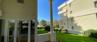 Appartement en résidence avec terrasse et parking