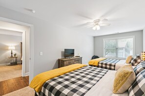 3 Schlafzimmer, Schreibtisch, Bügeleisen/Bügelbrett, kostenloses WLAN