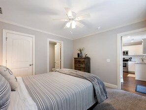 3 bedrooms, desk, iron/ironing board, free WiFi - Peaceful Home on Yonah Mountain ★ Downtown Helen (Helen)