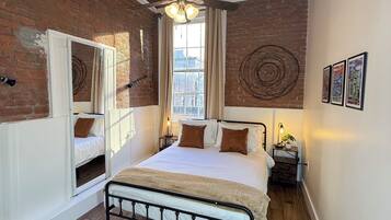 2 bedrooms, iron/ironing board, travel crib, free WiFi