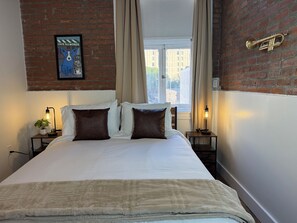 2 bedrooms, iron/ironing board, travel cot, free WiFi