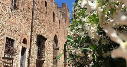 Casina nel borgo medievale - Certaldo - Tuscany