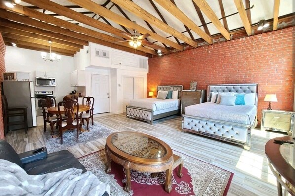 Iron/ironing board, travel cot, free WiFi, bed sheets