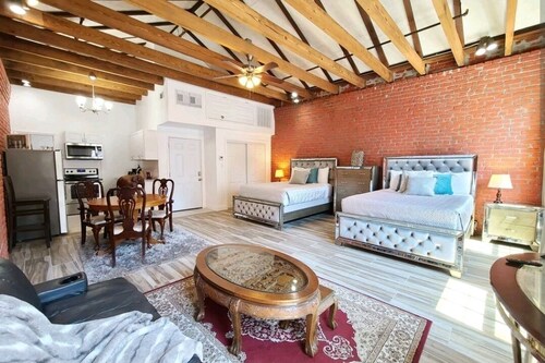 Downtown New Orleans Penthouse - 2 Min Walk to French Quarter - 4A