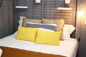 1 chambre, fer et planche à repasser, accès Internet, draps fournis