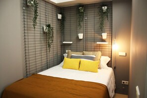 1 bedroom, iron/ironing board, Internet, bed sheets