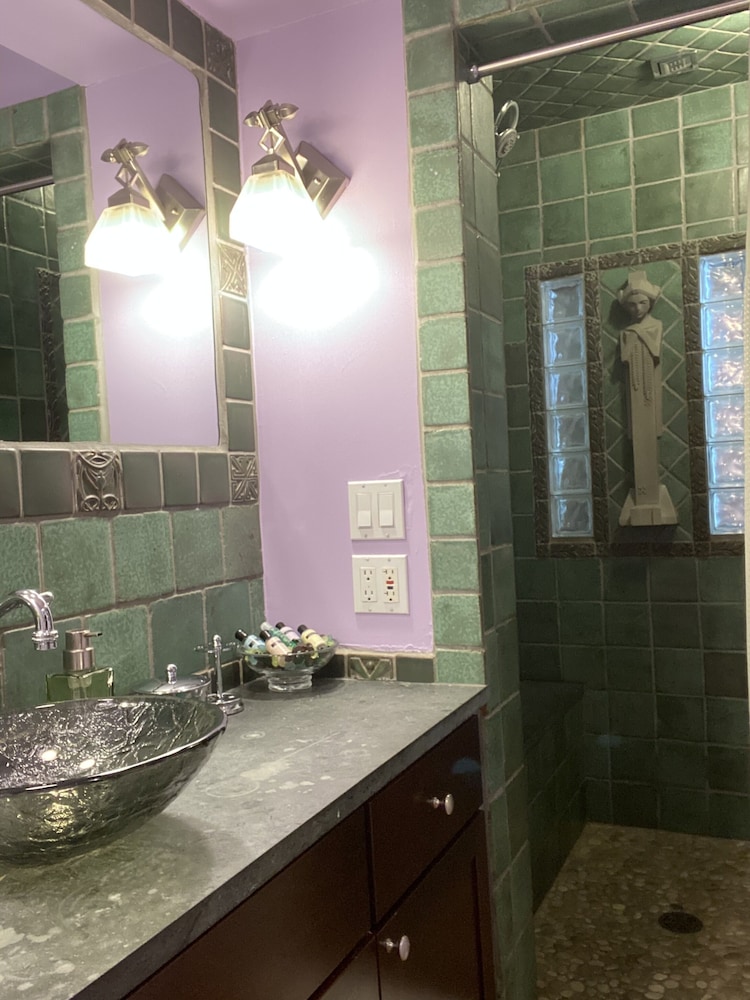 Wild Goose Inn by null