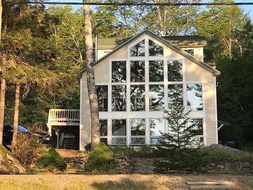 Beautiful lakefront home on Phillips Lake - Near Acadia!