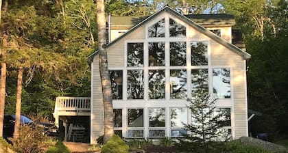 Beautiful lakefront home on Phillips Lake - Near Acadia!