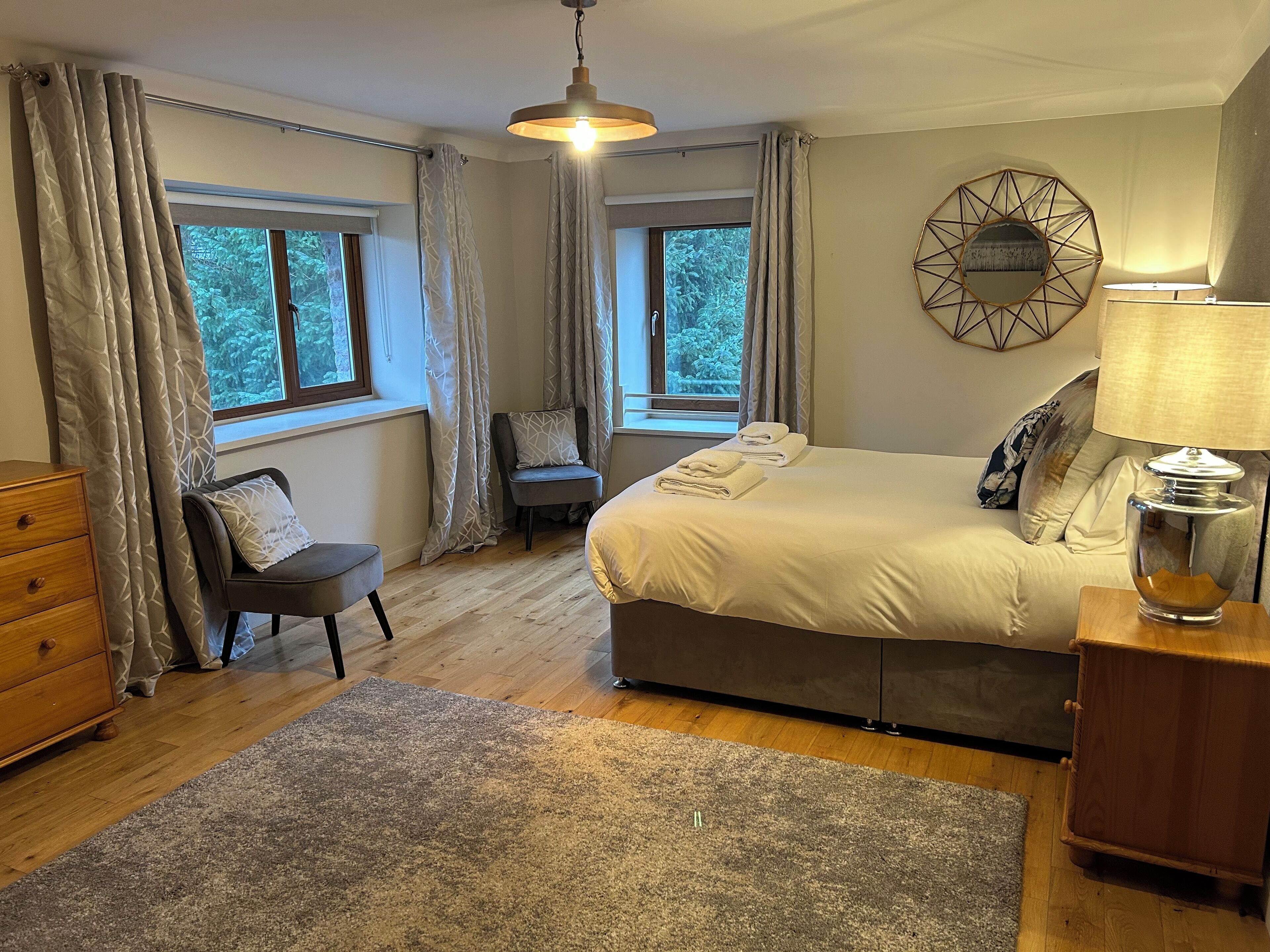 7 bedrooms, iron/ironing board, travel cot, free WiFi