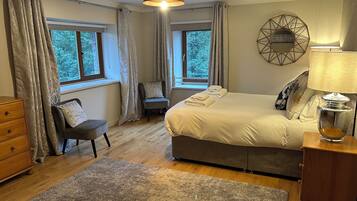 7 soverom, strykejern/-brett, reiseseng for barn og wi-fi (inkludert)