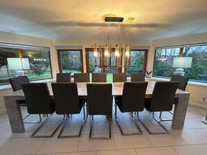 Dining - Lovely 7 bedroom home with hot tub and large garden  near Oban (Taynuilt)