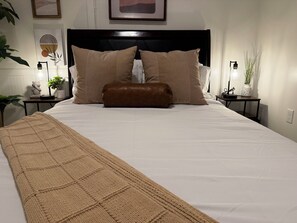 2 makuuhuonetta, silitysrauta/-lauta, vauvan matkasänky, ilmainen Wi-Fi