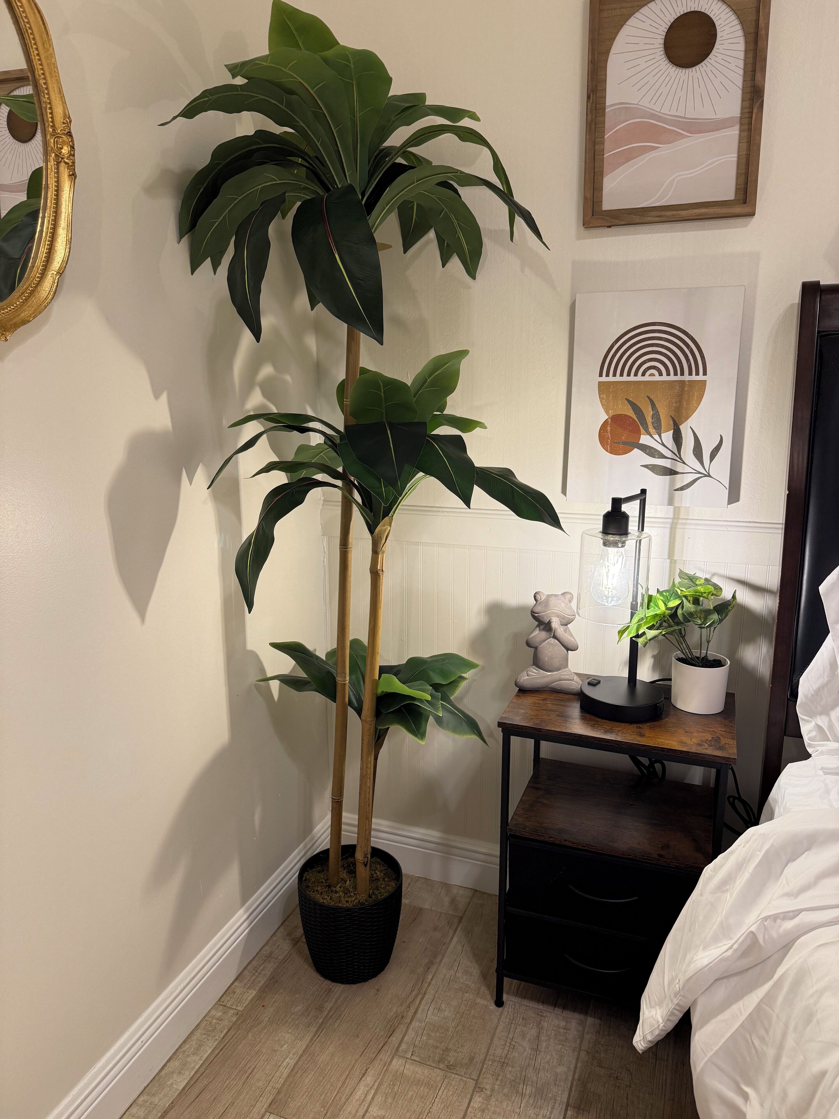 Fer et planche à repasser, lit parapluie, Wi-Fi gratuit, draps fournis