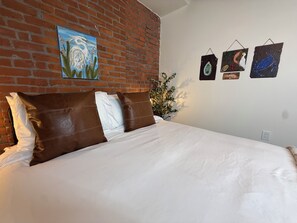 3 室のベッドルーム、アイロン / アイロン台、旅行用ベビーベッド、WiFi (無料)