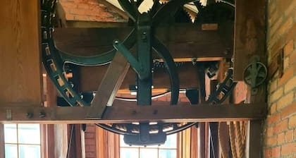 Downtown New Orleans Penthouse Suite - 2 Minute Walk to French Quarter -4B