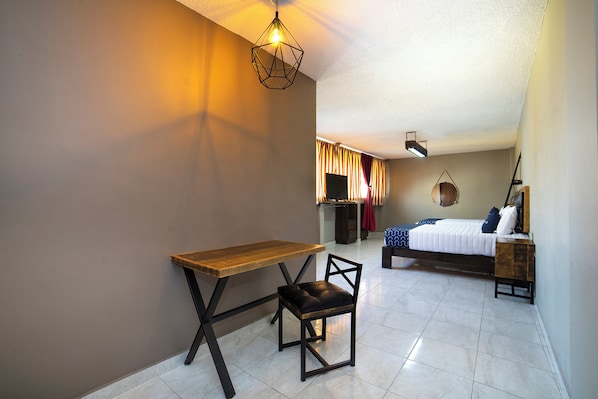 Standard Room, 2 Double Beds | In-room safe, desk, laptop workspace, soundproofing