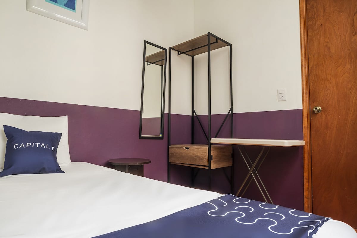 Standard Single Room, 1 Single Bed, Shared Bathroom | Desk, free WiFi, bed sheets